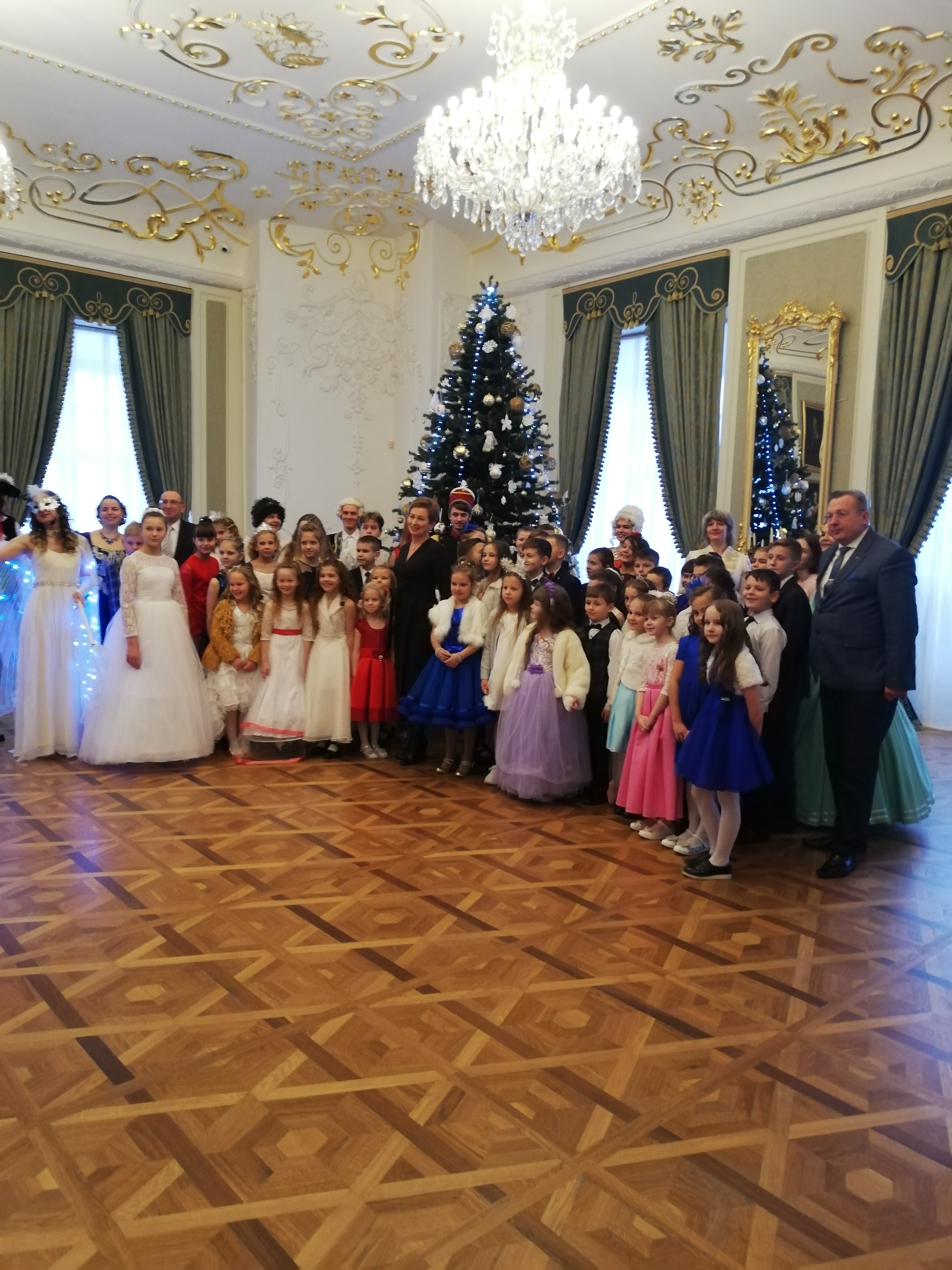 Благотворительный новогодний праздник